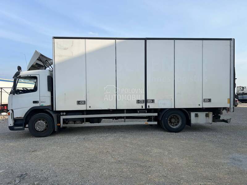 Volvo FM9 Furgon