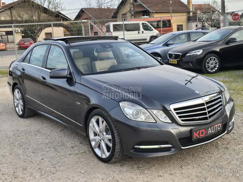 Mercedes Benz E 200 AVANTGARDE FUL