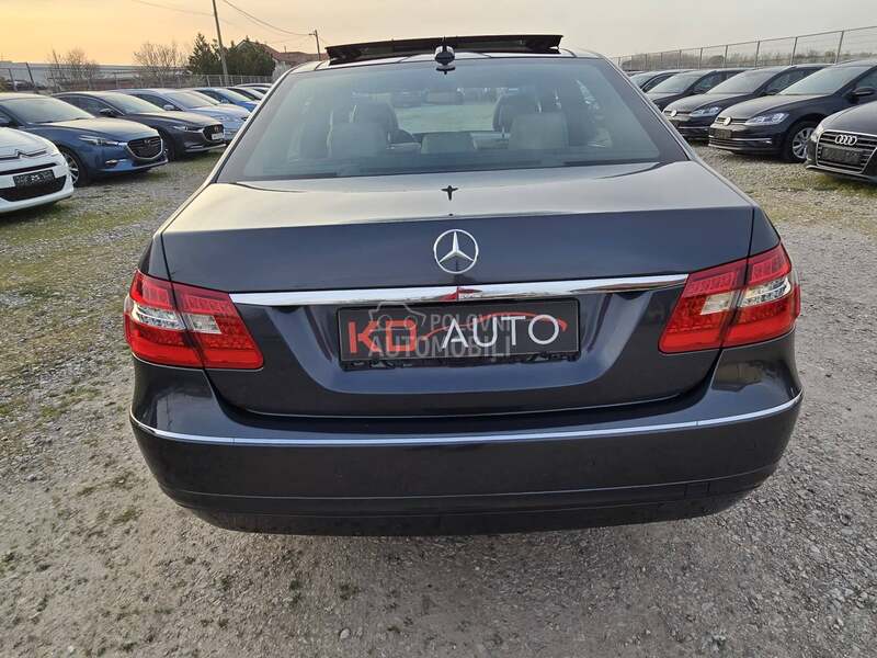 Mercedes Benz E 200 AVANTGARDE FUL