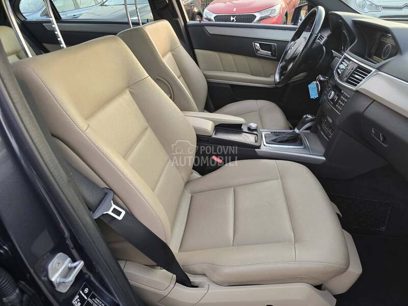 Mercedes Benz E 200 AVANTGARDE FUL