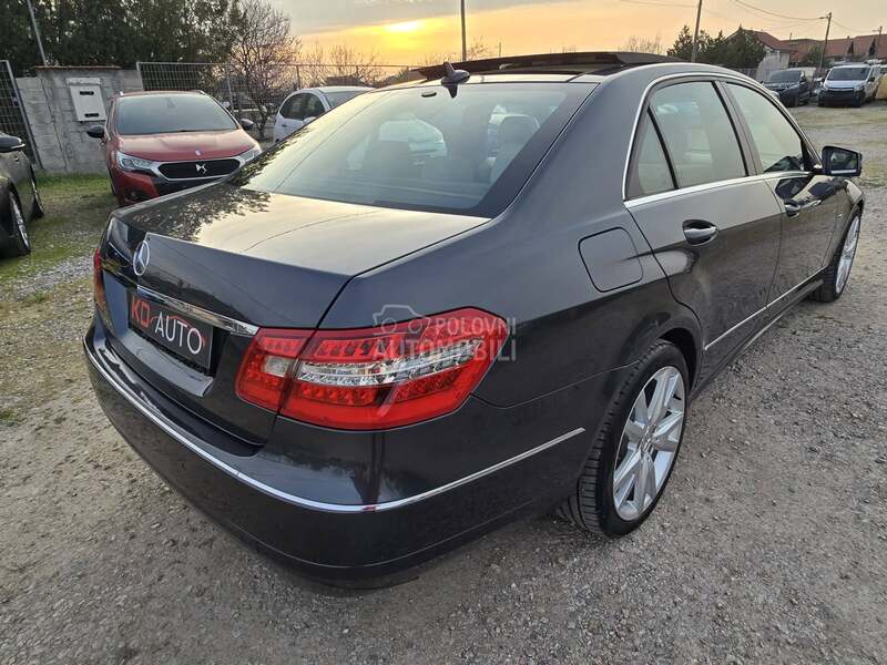 Mercedes Benz E 200 AVANTGARDE FUL