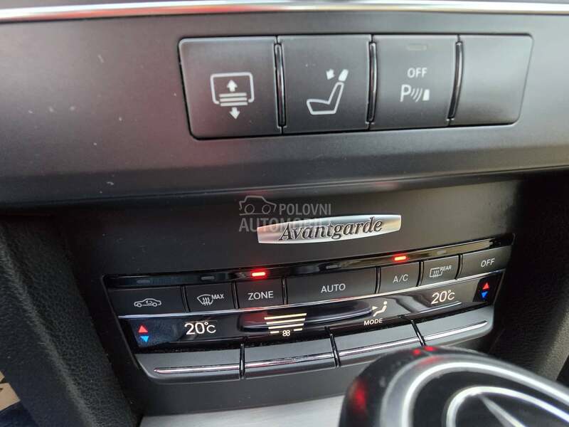 Mercedes Benz E 200 AVANTGARDE FUL