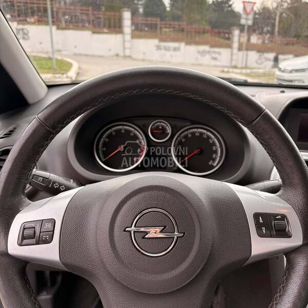 Opel Corsa D 