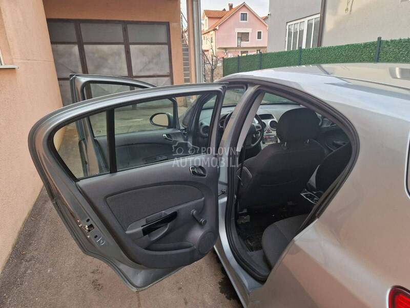 Opel Corsa D 