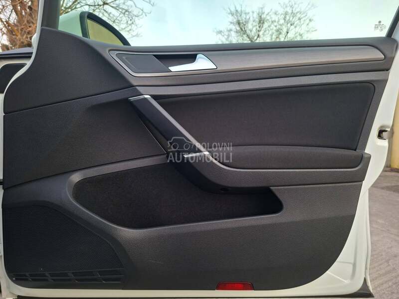 Volkswagen Golf 7 PROČITATI TEXT