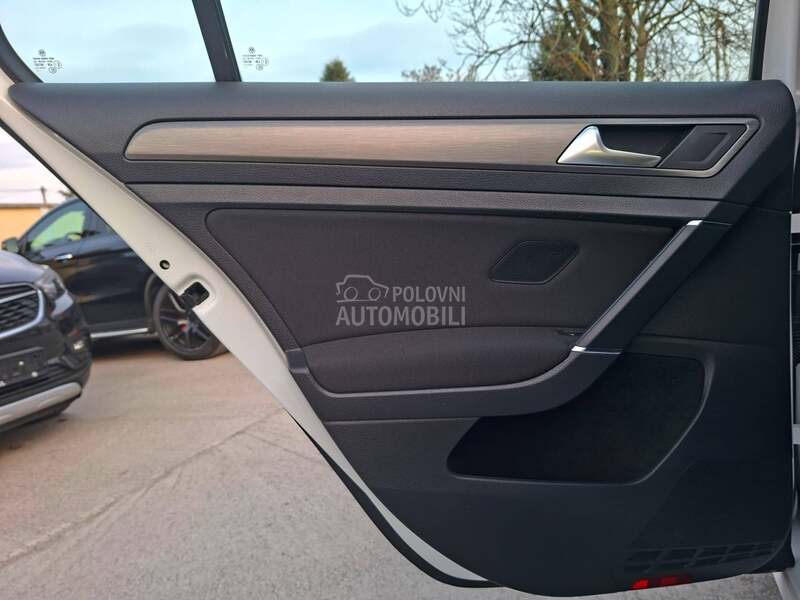 Volkswagen Golf 7 PROČITATI TEXT