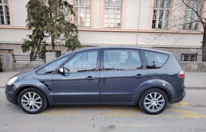 Ford S-Max 