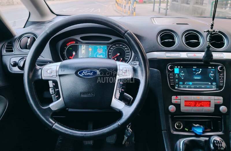 Ford S-Max 