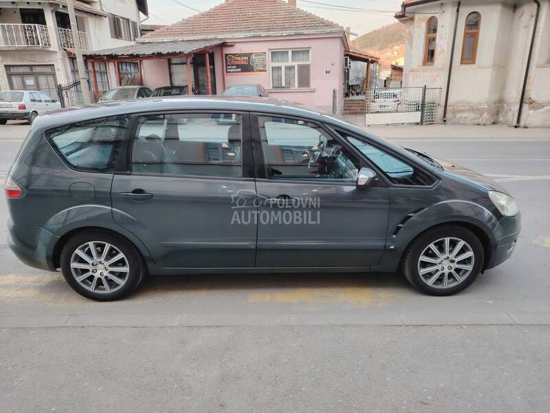 Ford S-Max 