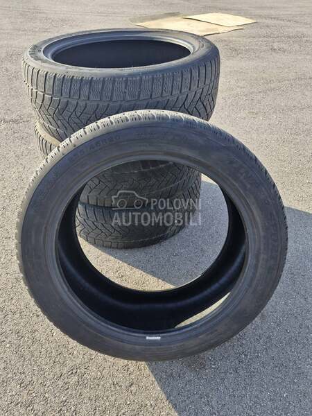 Dunlop 255/45 R20 Sve sezone