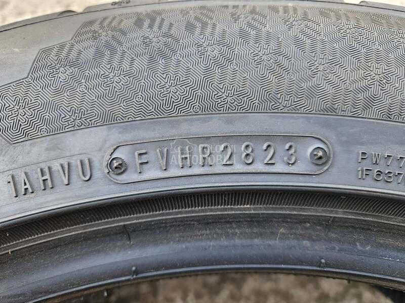 Falken 255/50 R19 Zimska