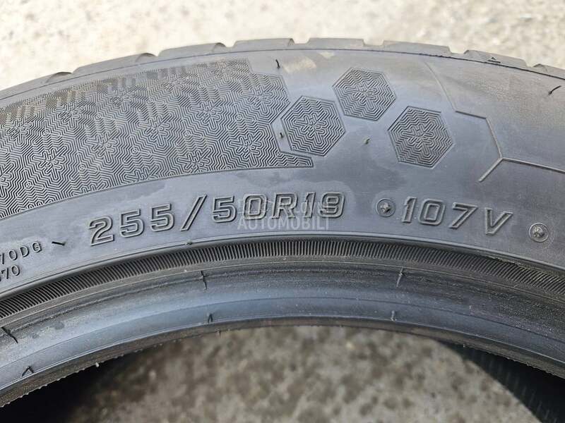 Falken 255/50 R19 Zimska