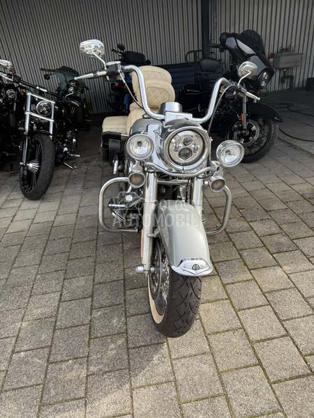 Harley Davidson Road King FLHRC