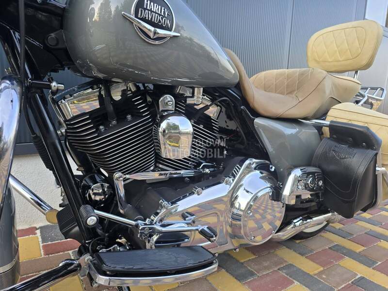 Harley Davidson Road King FLHRC