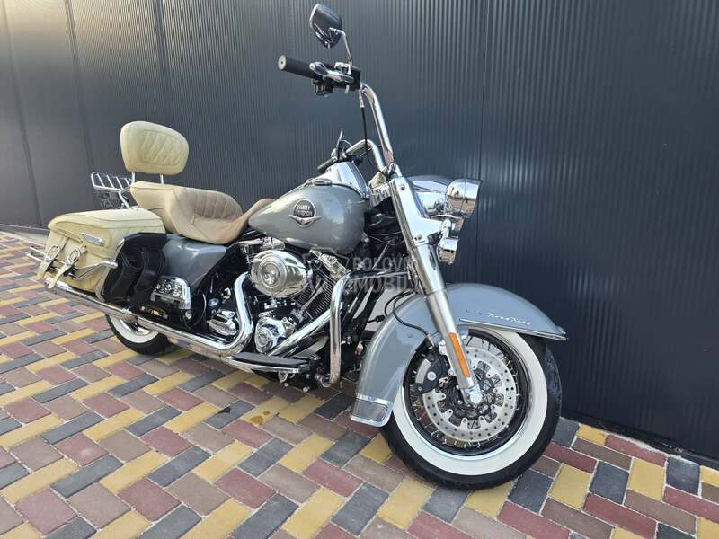 Harley Davidson Road King FLHRC