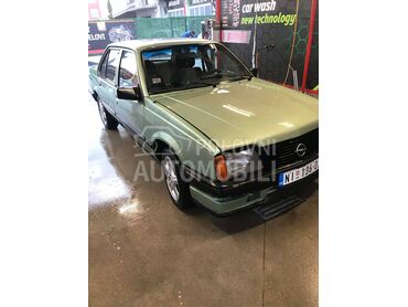 Opel Ascona 1.6