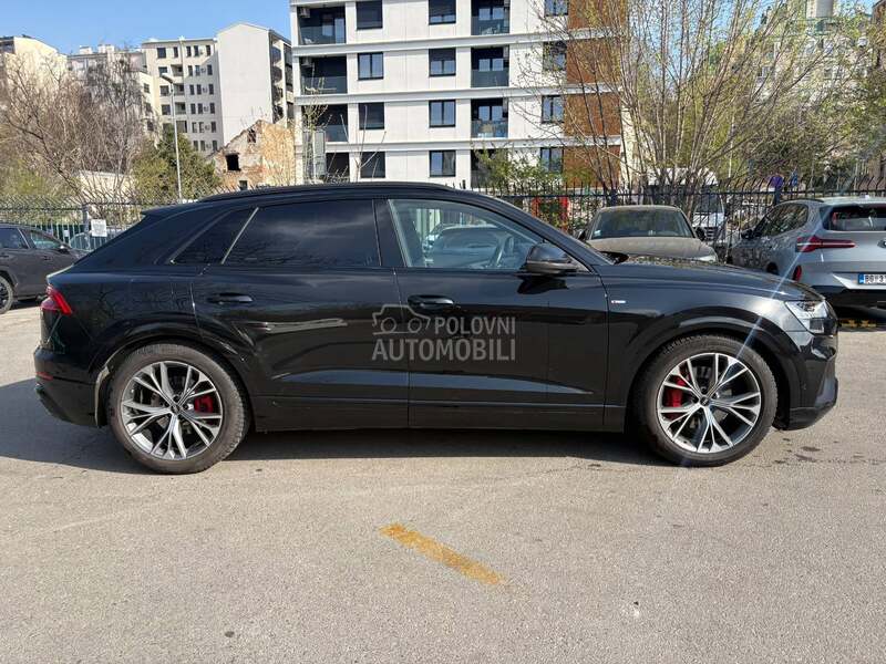 Audi Q8 
