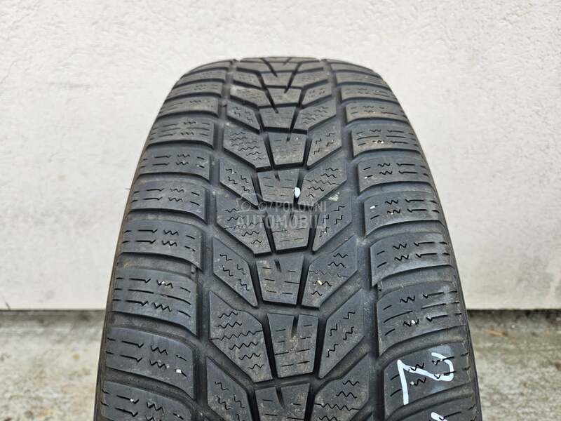 Hankook 215/65 R17 Zimska
