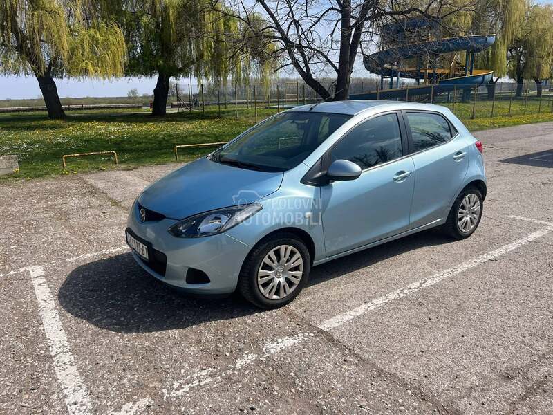 Mazda 2 