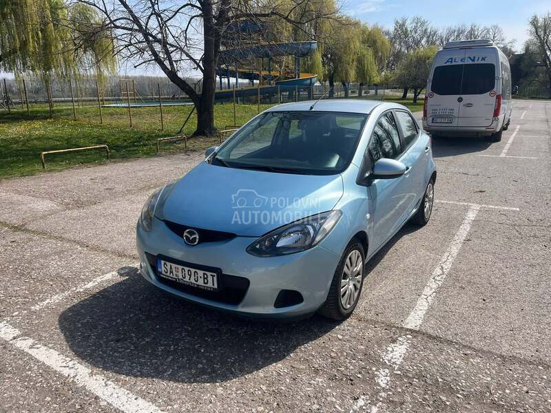 Mazda 2 