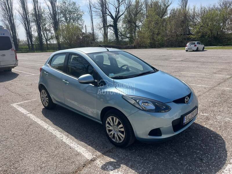 Mazda 2 