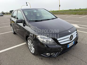 Mercedes Benz B 180 
