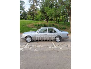 Mercedes Benz W124 E 200