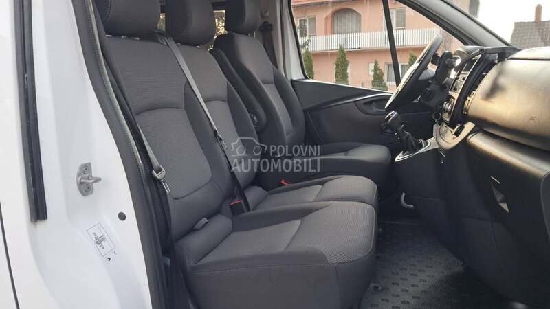 Renault Trafic 2.0 dci 120