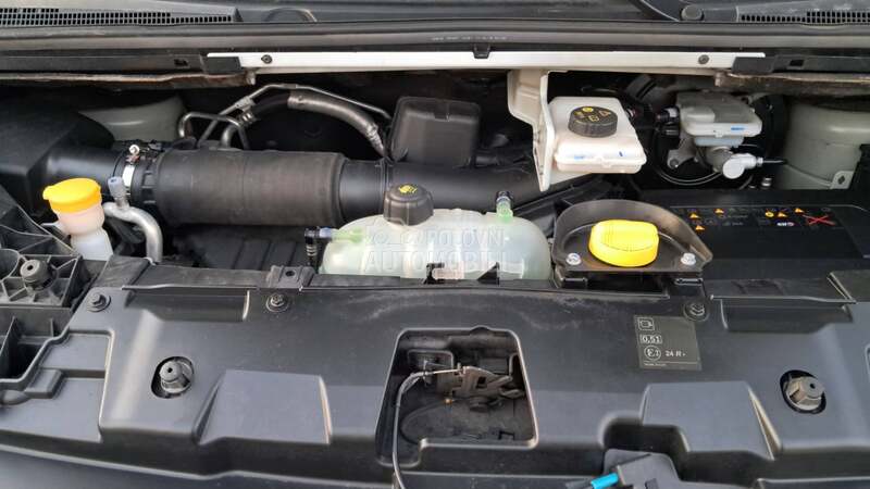 Renault Trafic 2.0 dci 120