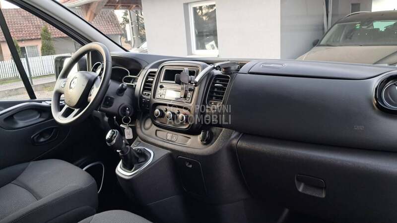 Renault Trafic 2.0 dci 120