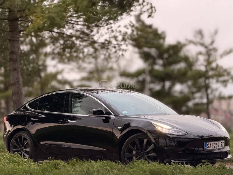 Tesla Model 3 N O V