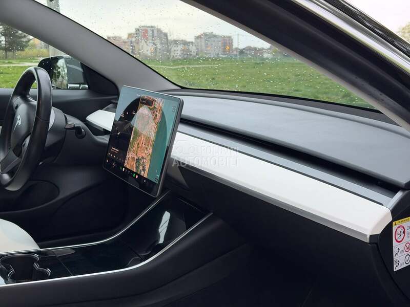 Tesla Model 3 N O V