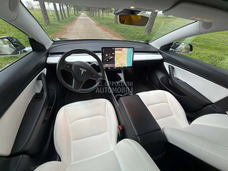 Tesla Model 3 N O V
