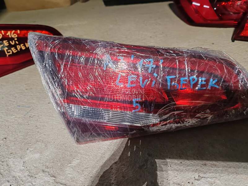 zadnja leva 8V4945075