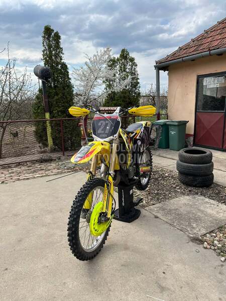 Suzuki RM 125cc 2T
