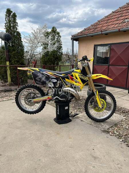 Suzuki RM 125cc 2T