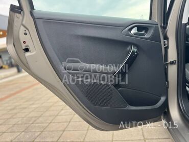 Peugeot 208 1.6EHDI / PANO / NAV