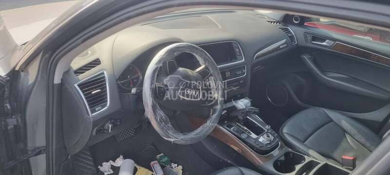 Audi Q5 -  kompletan auto u delovima