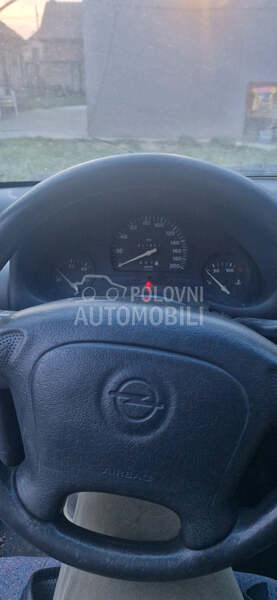 Opel Corsa B 