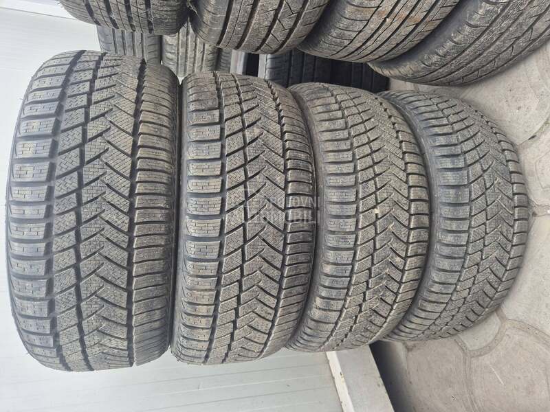 Ostalo 225/40 R18 Zimska