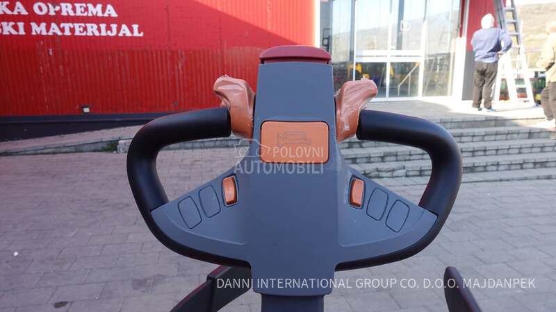 Stajaći paletar 2ton