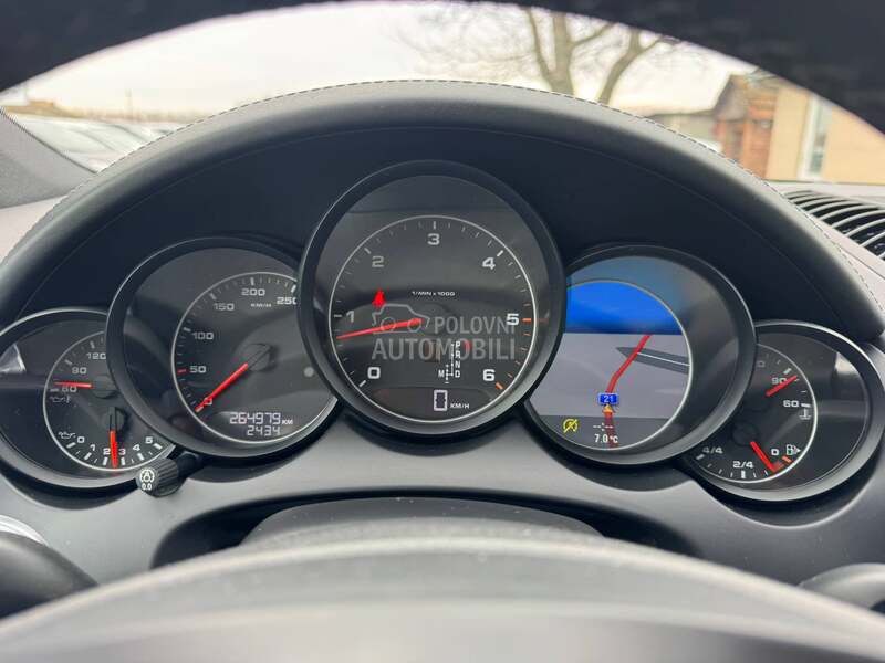 Porsche Cayenne 
