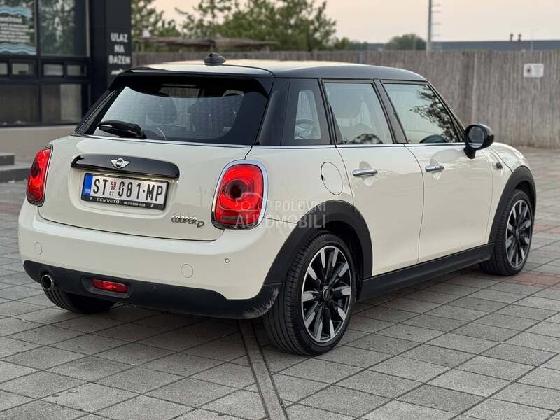 MINI Cooper 