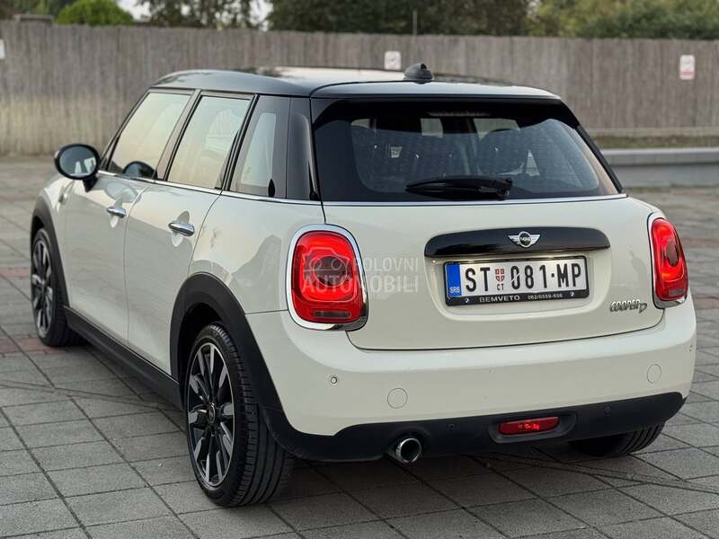 MINI Cooper 