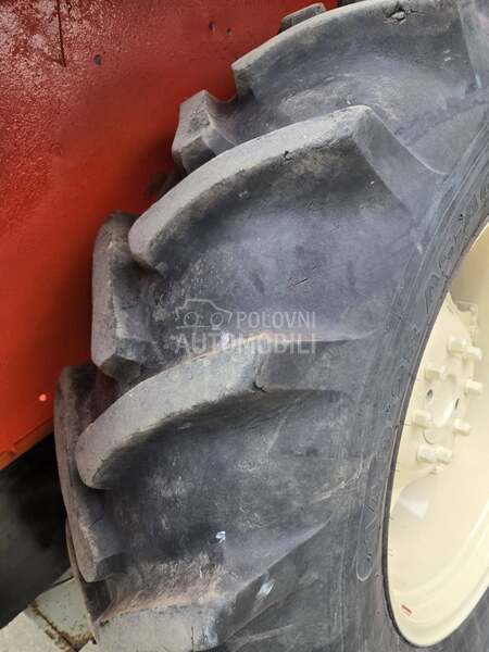 Ursus C360 sa utovarivacem