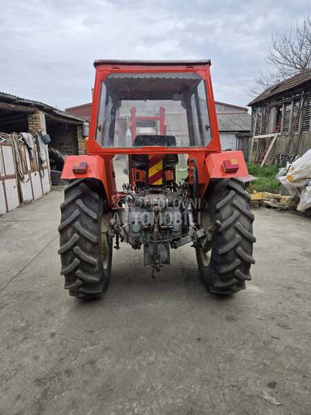 Ursus C360 sa utovarivacem