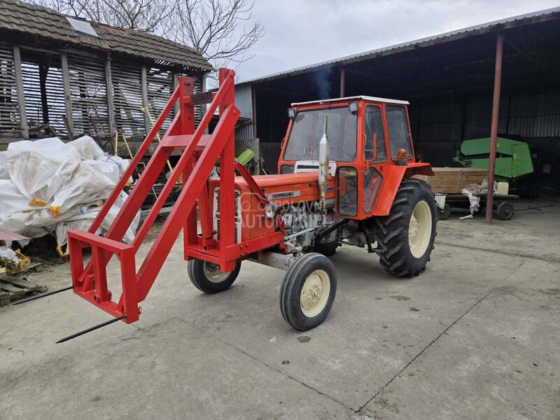 Ursus C360 sa utovarivacem