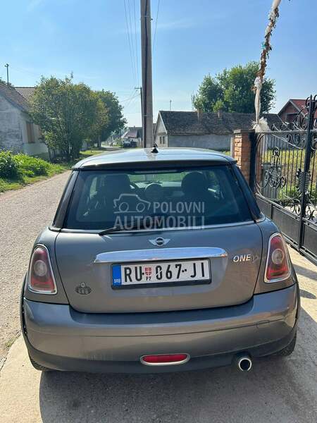MINI One 