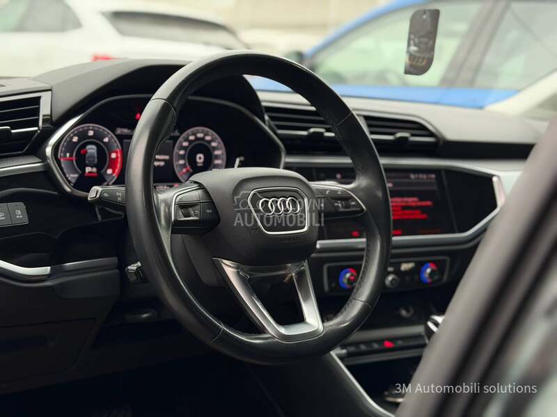 Audi Q3 2.0D/Quattro/Pano