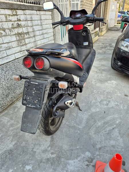 Aprilia SR